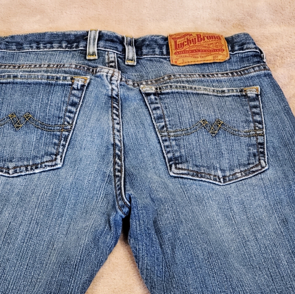 Lucky Brand Ladies Jeans size 28